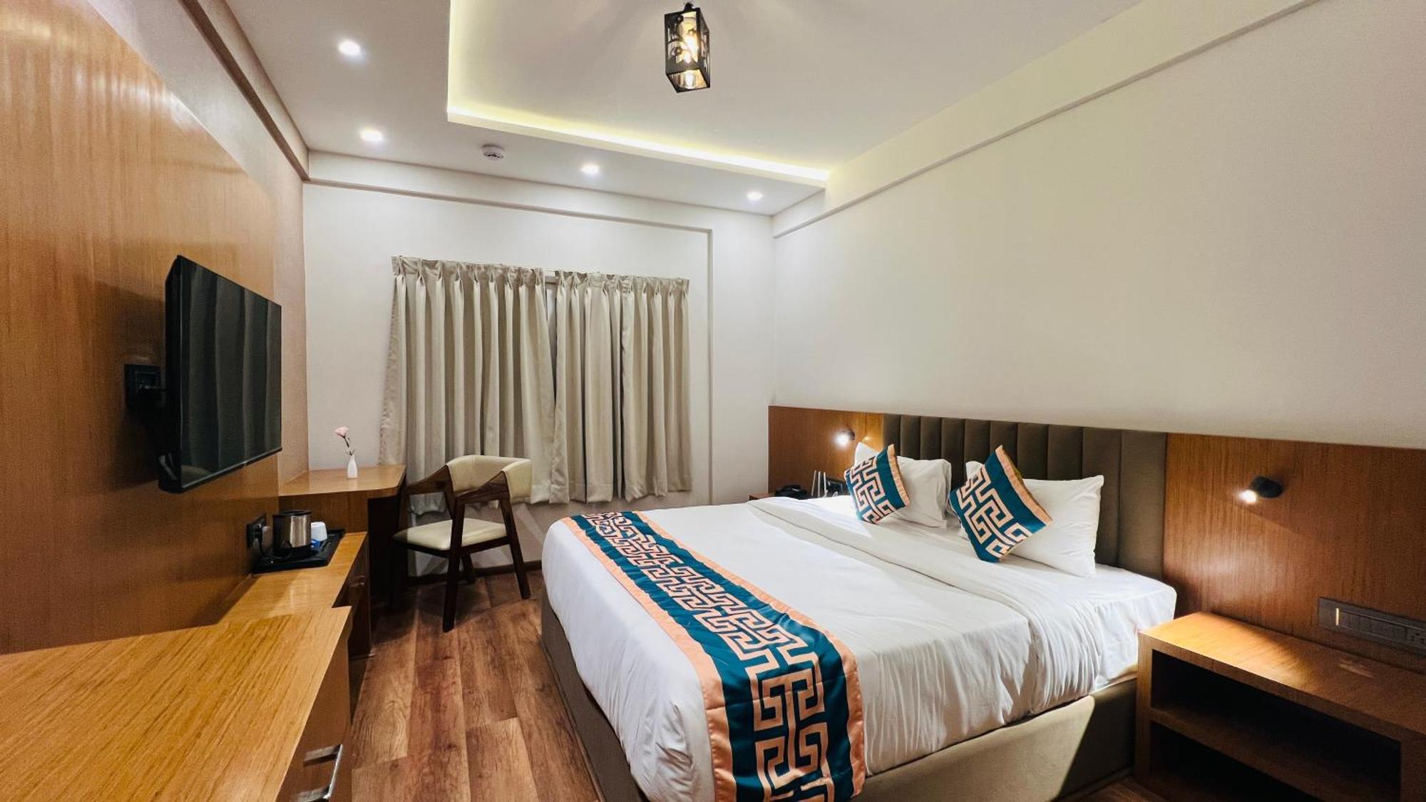 Hotel Aashraya Dod Jala Exteriér fotografie