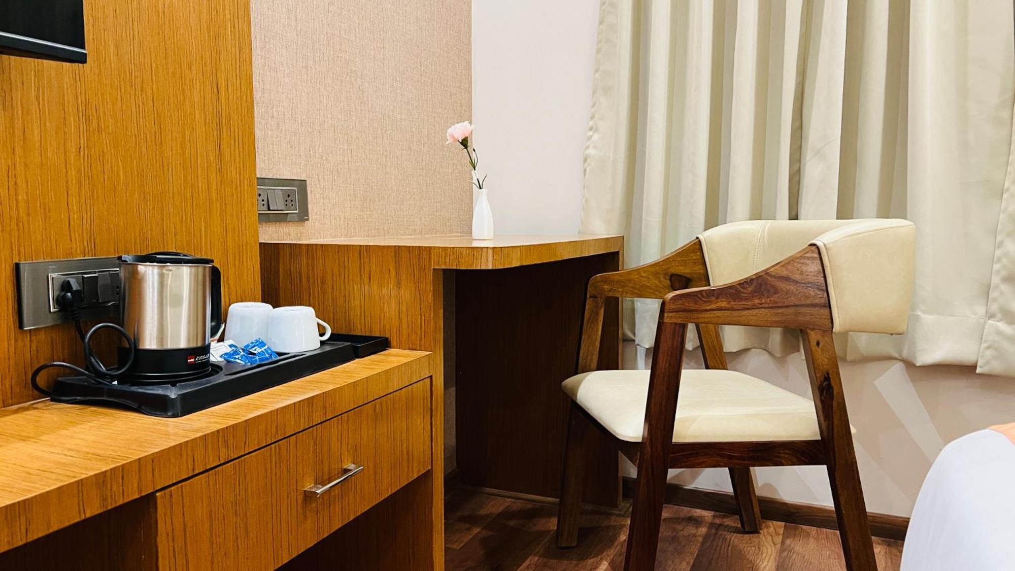 Hotel Aashraya Dod Jala Exteriér fotografie