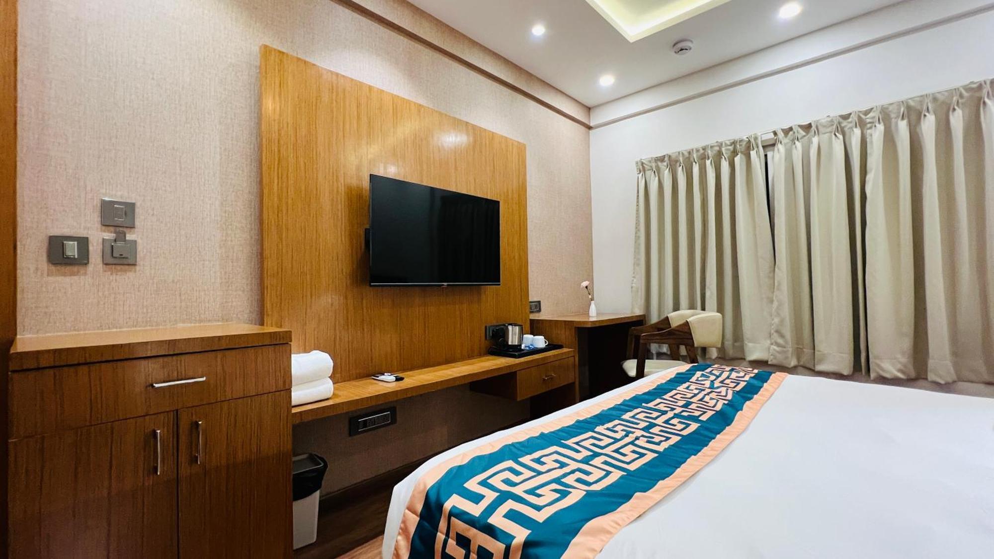 Hotel Aashraya Dod Jala Exteriér fotografie