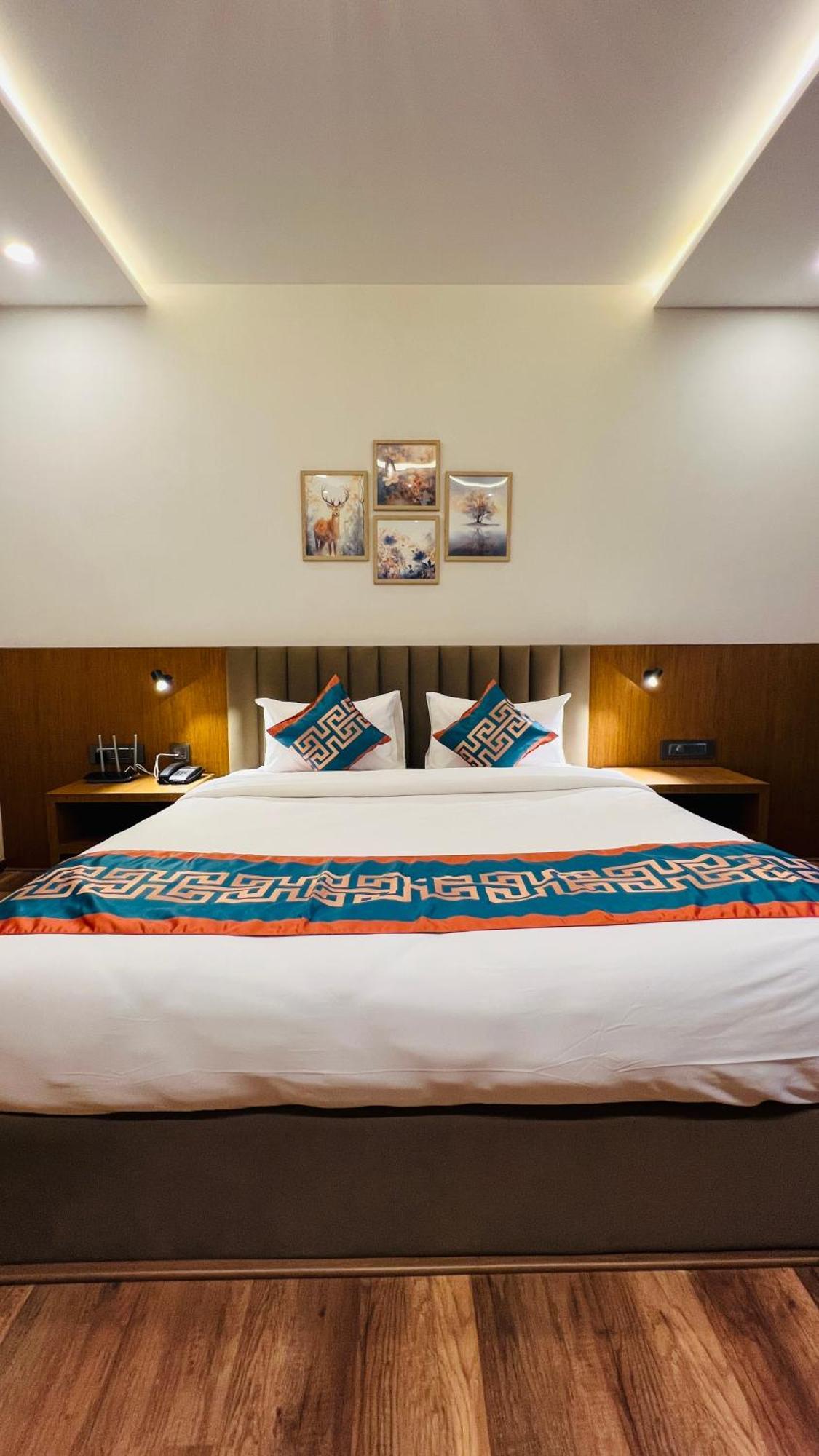 Hotel Aashraya Dod Jala Exteriér fotografie