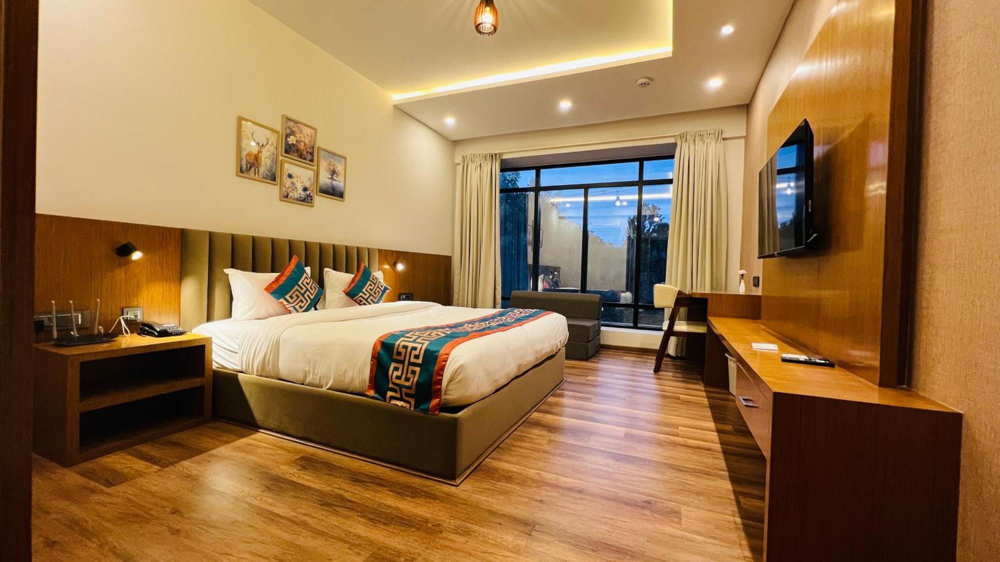 Hotel Aashraya Dod Jala Exteriér fotografie